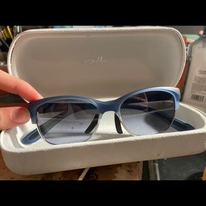 Blue oakleys